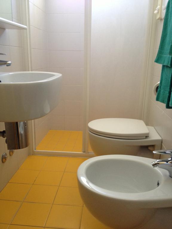 Hotel Vienna Senigallia Cameră foto